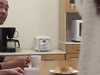 #2息子の嫁は、彼の身体で接吻とフェラが上手い性処理巨乳嫁